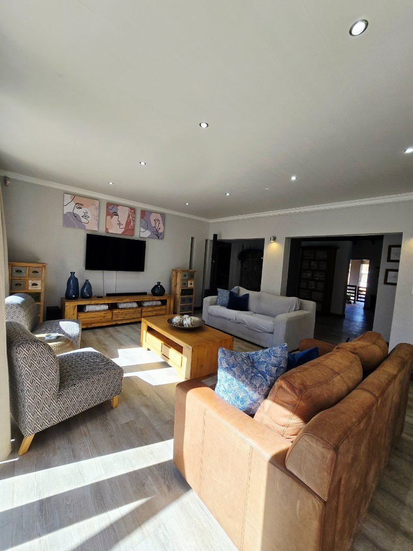 4 Bedroom Property for Sale in Flamwood North West